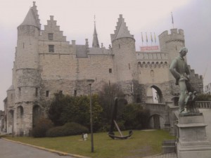 Eine der Attraktionen von Antwerpen: Burg Het Steen