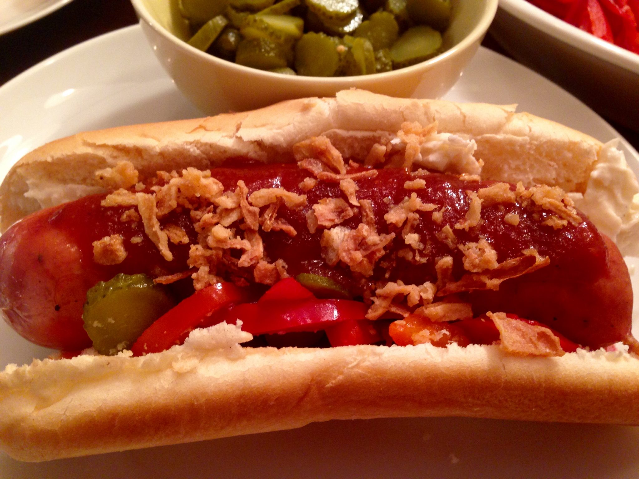 Hot Dogs mit leckeren Toppings