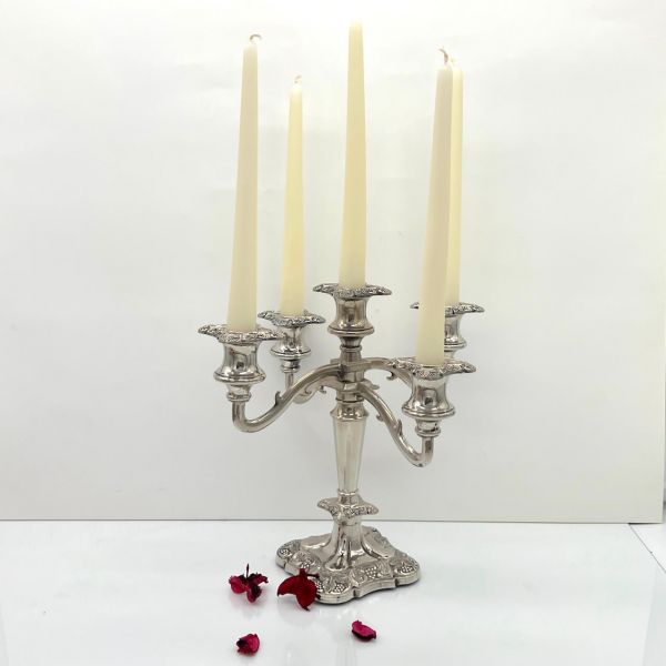 Eleganter silberner Kerzenleuchter