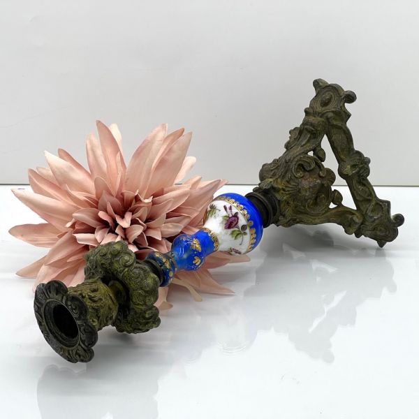 Kerzenleuchter mit blauem Porzellan